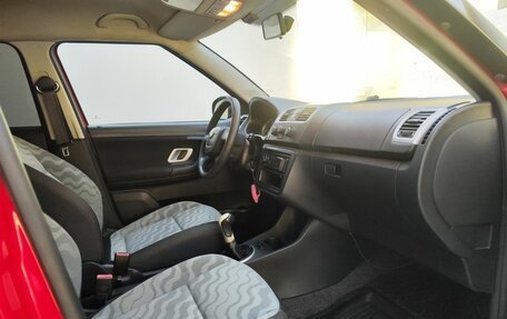 Skoda Fabia II, 2009 год, 399 000 рублей, 13 фотография