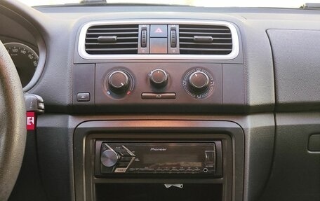 Skoda Fabia II, 2009 год, 399 000 рублей, 18 фотография