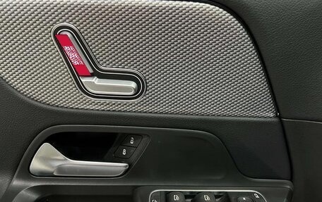 Mercedes-Benz GLA, 2021 год, 2 700 000 рублей, 11 фотография