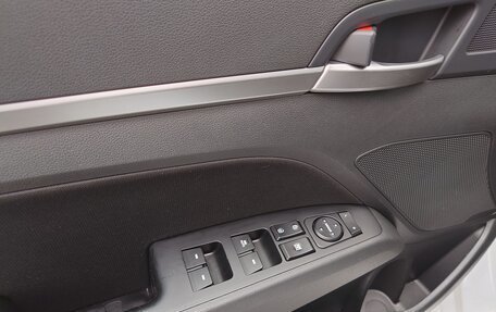 Hyundai Elantra VI рестайлинг, 2019 год, 1 850 000 рублей, 11 фотография