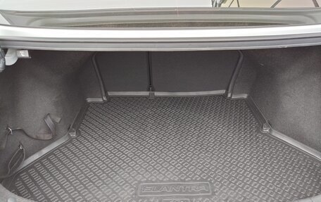 Hyundai Elantra VI рестайлинг, 2019 год, 1 850 000 рублей, 15 фотография