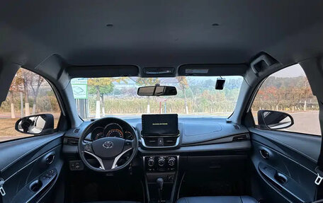 Toyota Yaris XP150 рестайлинг, 2022 год, 1 450 000 рублей, 16 фотография