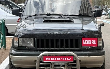 Isuzu Bighorn II, 1993 год, 650 000 рублей, 1 фотография