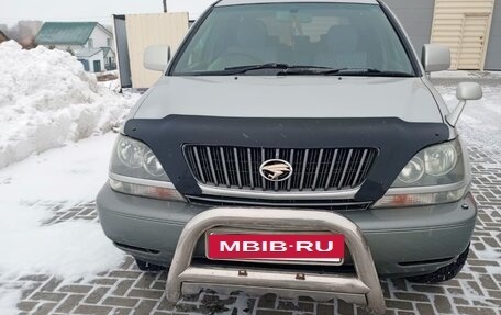 Toyota Harrier, 1999 год, 820 000 рублей, 2 фотография