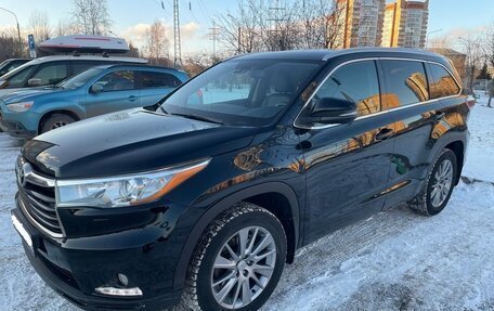 Toyota Highlander III, 2014 год, 3 880 000 рублей, 2 фотография