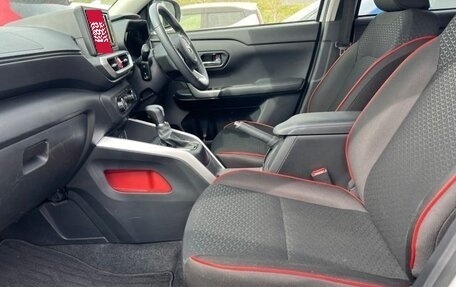 Toyota Raize I, 2022 год, 1 360 000 рублей, 20 фотография