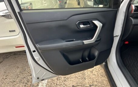 Toyota Raize I, 2022 год, 1 360 000 рублей, 36 фотография