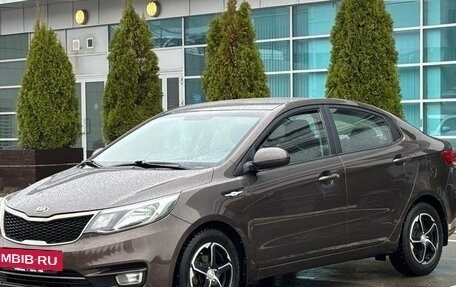 KIA Rio III рестайлинг, 2016 год, 885 000 рублей, 3 фотография