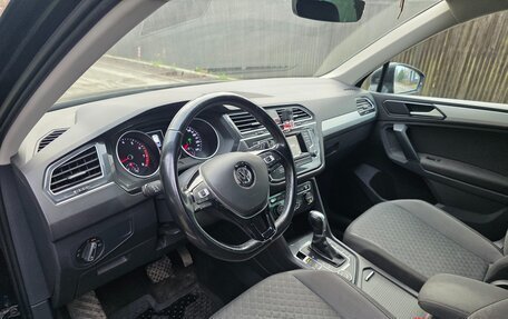 Volkswagen Tiguan II, 2017 год, 1 985 000 рублей, 9 фотография