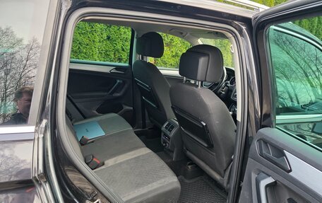 Volkswagen Tiguan II, 2017 год, 1 985 000 рублей, 8 фотография