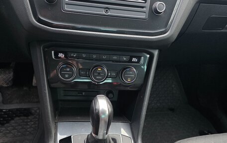 Volkswagen Tiguan II, 2017 год, 1 985 000 рублей, 12 фотография