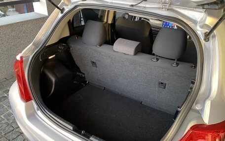 Toyota Vitz, 2012 год, 940 000 рублей, 5 фотография