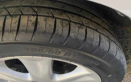 Toyota Vitz, 2012 год, 940 000 рублей, 8 фотография