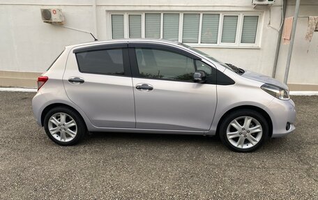 Toyota Vitz, 2012 год, 940 000 рублей, 20 фотография