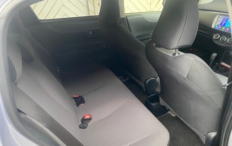 Toyota Vitz, 2012 год, 940 000 рублей, 11 фотография