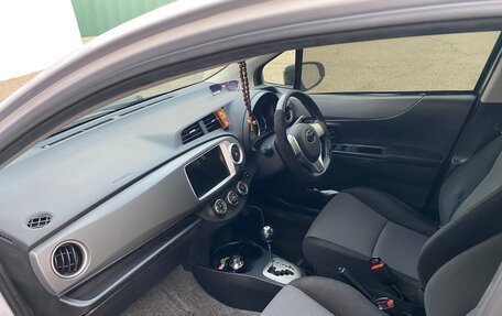 Toyota Vitz, 2012 год, 940 000 рублей, 18 фотография