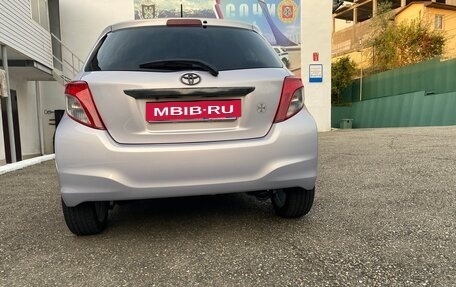 Toyota Vitz, 2012 год, 940 000 рублей, 19 фотография