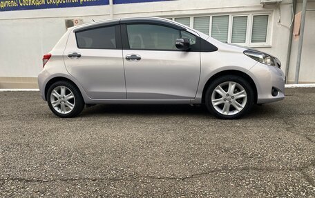 Toyota Vitz, 2012 год, 940 000 рублей, 22 фотография