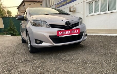 Toyota Vitz, 2012 год, 940 000 рублей, 27 фотография