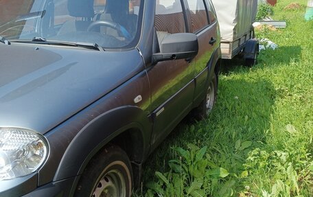 Chevrolet Niva I рестайлинг, 2014 год, 500 000 рублей, 3 фотография