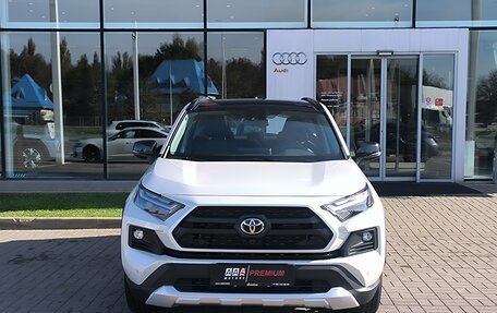 Toyota RAV4, 2025 год, 4 420 000 рублей, 2 фотография