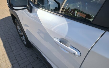 Toyota RAV4, 2025 год, 4 420 000 рублей, 10 фотография