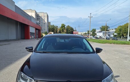 Volkswagen Jetta VI, 2018 год, 1 570 000 рублей, 2 фотография