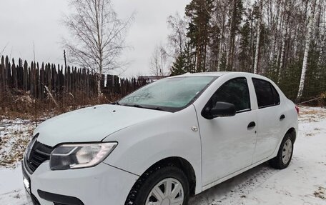 Renault Logan II, 2018 год, 455 000 рублей, 2 фотография