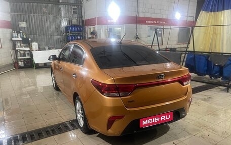 KIA Rio IV, 2017 год, 950 000 рублей, 4 фотография