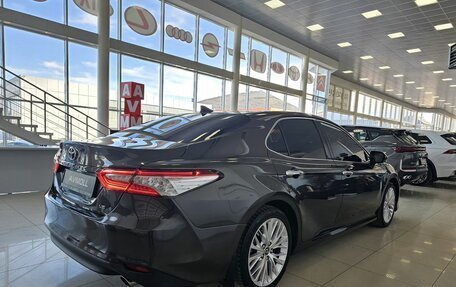Toyota Camry, 2018 год, 2 749 000 рублей, 11 фотография