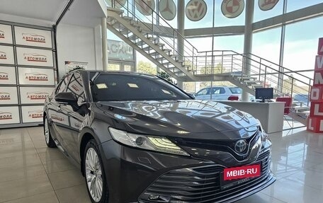 Toyota Camry, 2018 год, 2 749 000 рублей, 6 фотография
