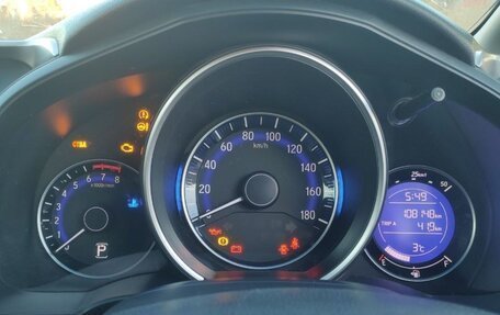 Honda Fit III, 2013 год, 980 000 рублей, 17 фотография