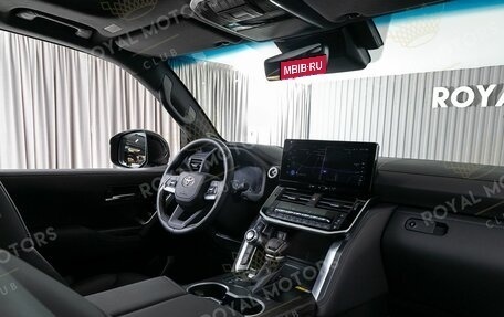 Toyota Land Cruiser, 2025 год, 15 900 000 рублей, 7 фотография