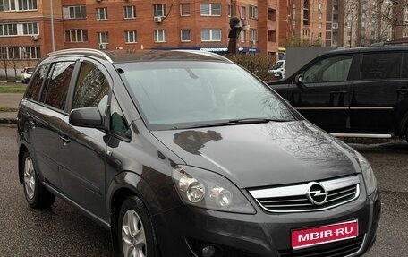 Opel Zafira B, 2012 год, 670 000 рублей, 1 фотография