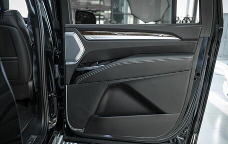 Cadillac Escalade V, 2025 год, 24 130 000 рублей, 17 фотография