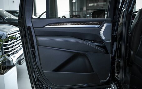 Cadillac Escalade V, 2025 год, 24 130 000 рублей, 13 фотография