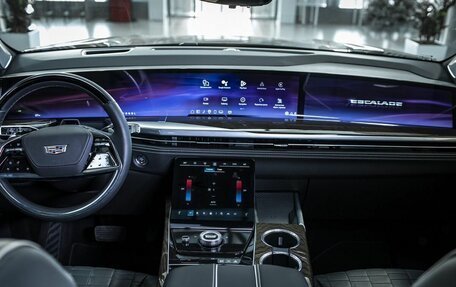 Cadillac Escalade V, 2025 год, 24 130 000 рублей, 25 фотография