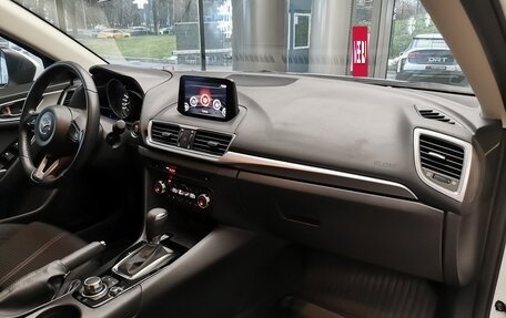 Mazda 3, 2016 год, 1 870 000 рублей, 25 фотография