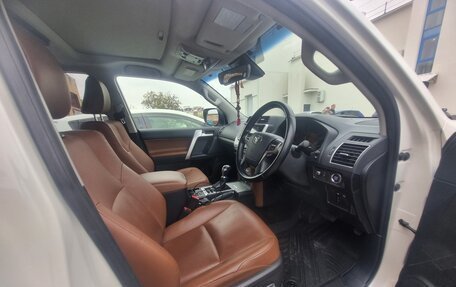 Toyota Land Cruiser Prado 150 рестайлинг 2, 2021 год, 5 450 000 рублей, 11 фотография