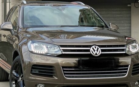 Volkswagen Touareg III, 2013 год, 2 650 000 рублей, 2 фотография