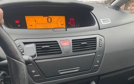 Citroen C4 Picasso II рестайлинг, 2011 год, 600 000 рублей, 12 фотография