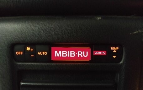 Nissan Patrol, 2011 год, 2 299 000 рублей, 17 фотография