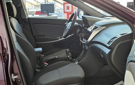 Hyundai Solaris II рестайлинг, 2013 год, 989 000 рублей, 17 фотография