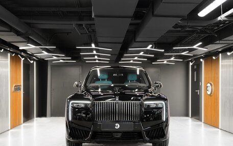 Rolls-Royce Cullinan, 2025 год, 65 000 000 рублей, 5 фотография