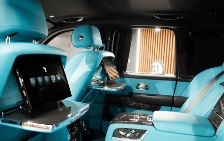 Rolls-Royce Cullinan, 2025 год, 65 000 000 рублей, 25 фотография