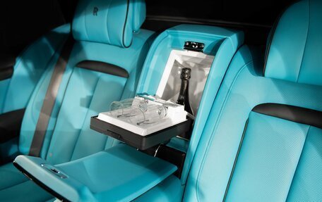 Rolls-Royce Cullinan, 2025 год, 65 000 000 рублей, 29 фотография