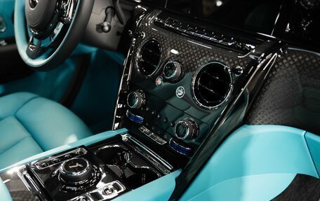 Rolls-Royce Cullinan, 2025 год, 65 000 000 рублей, 34 фотография