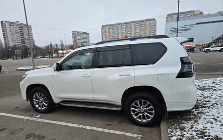 Toyota Land Cruiser Prado 150 рестайлинг 2, 2018 год, 5 700 000 рублей, 15 фотография