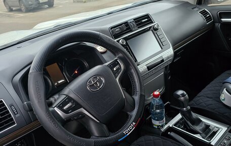 Toyota Land Cruiser Prado 150 рестайлинг 2, 2018 год, 5 700 000 рублей, 17 фотография