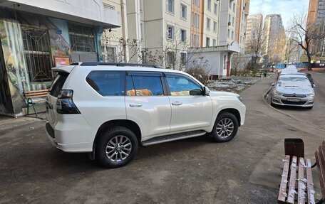 Toyota Land Cruiser Prado 150 рестайлинг 2, 2018 год, 5 700 000 рублей, 13 фотография
